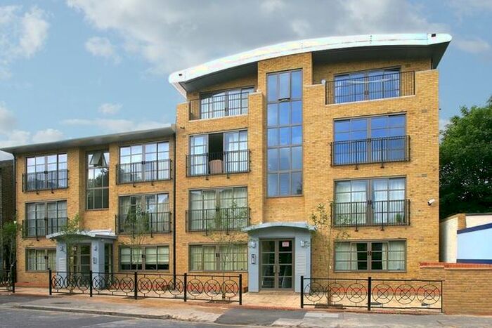 2 Bedroom Flat To Rent In Morley Road, London, SE13