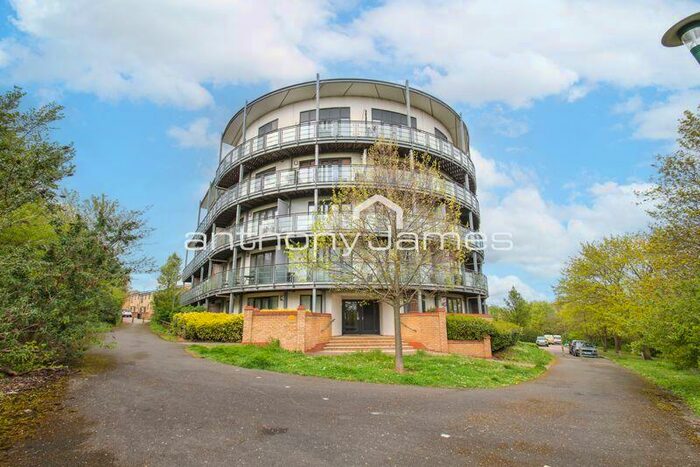 2 Bedroom Apartment To Rent In Fieldfare Lane, Greenhithe, Kent, DA9