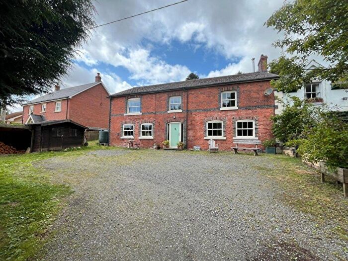 5 Bedroom Semi-Detached House For Sale In Pant-Y-Dwr, Rhayader, LD6