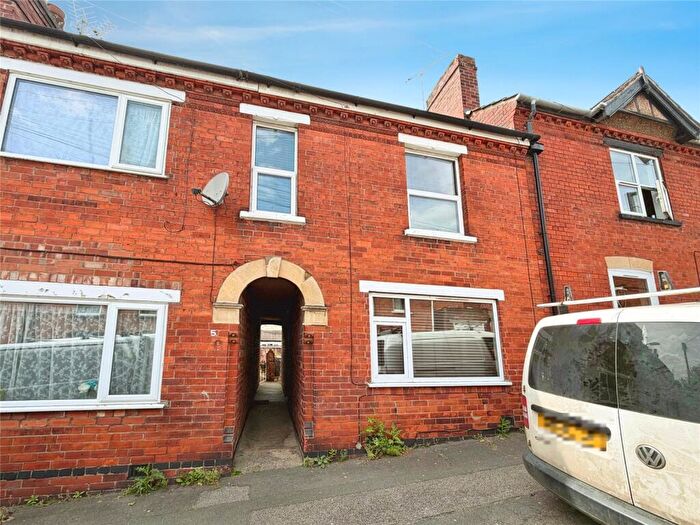 3 Bedroom Terraced House For Sale In Toronto Street, Lincoln, Lincolnshire, LN2