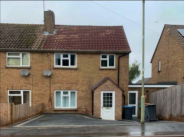 3 Bedroom Semi-Detached House To Rent In Chipping Norton, Oxfordshire, OX7