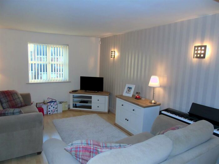 2 Bedroom Flat To Rent In Dapple Heath Avenue, Melling, Liverpool, L31