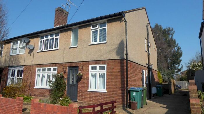 2 Bedroom Maisonette To Rent In Upper Paddock Road, Oxhey Village, Watford, WD19