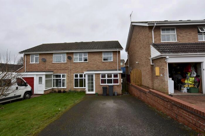 3 Bedroom Semi-Detached House To Rent In Bearlands, Wotton-Under-Edge GL12