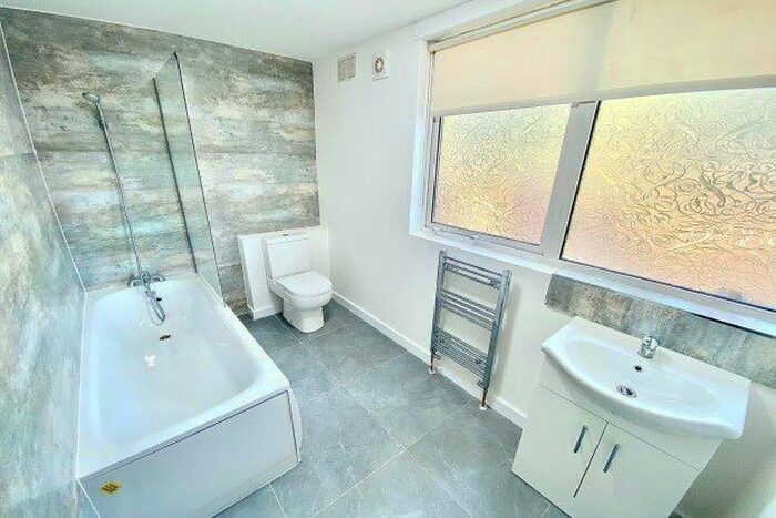 1 Bedroom Flat To Rent In Wanstead Park Road, Ilford, IG1