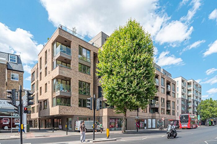 2 Bedroom Flat To Rent In Camberwell Passage, Camberwell, London, SE5