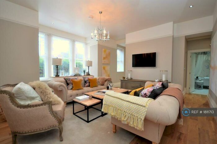 2 Bedroom Flat To Rent In Welholme Ave, Grimsby, DN32