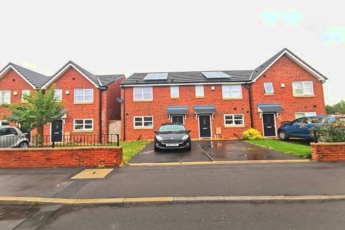 3 Bedroom Semi-Detached House To Rent In Marsworth Close, Manchester, M23