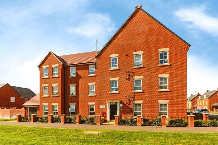 2 Bedroom Flat For Sale In Brewery Lane, Broughton, Aylesbury, HP22
