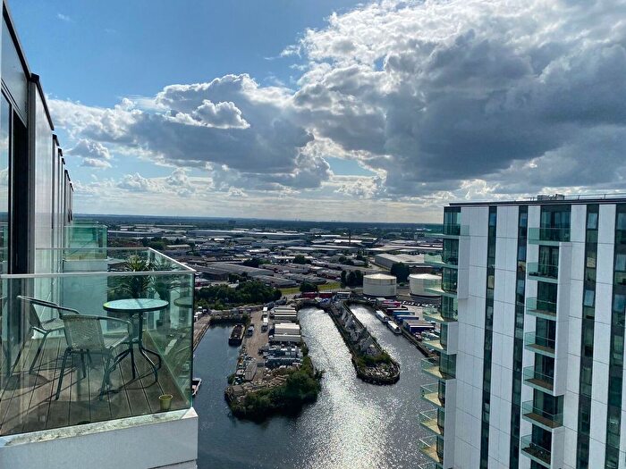 1 Bedroom Flat To Rent In Lightbox Blue, Media City Uk, Salford Quays, M50