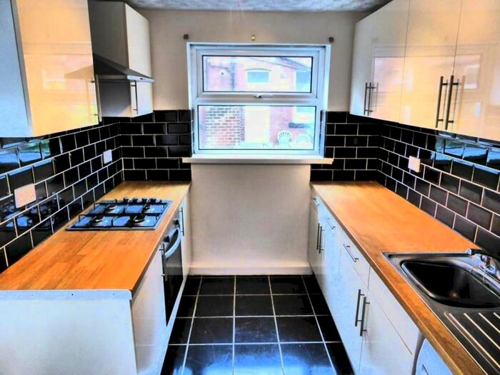 5 Bedroom Terraced House To Rent In Ashville Road, Leeds, West Yorkshire, LS6