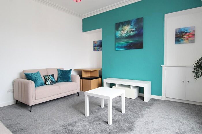 2 Bedroom Flat To Rent In Urquhart Street, Top Floor, AB24