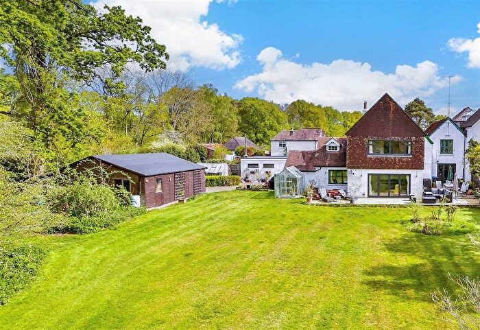 4 Bedroom Property For Sale In Turners Hill Road, East Grinstead, West Sussex, RH19