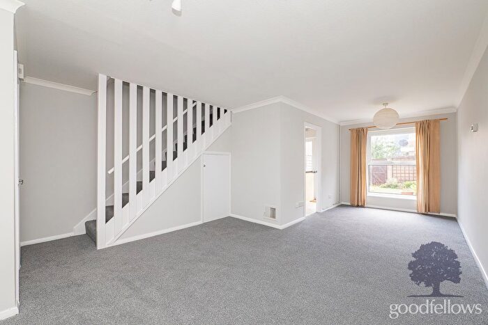 3 Bedroom Detached House To Rent In Wilmore End, London, SW19