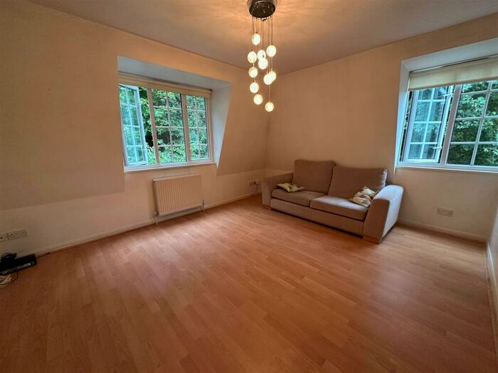 1 Bedroom Apartment To Rent In Sudbury Hill, Harrow, HA1