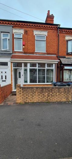3 Bedroom Terraced House To Rent In Grove Road, Sparkhill, B11
