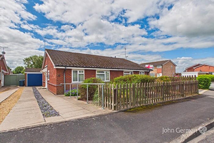2 Bedroom Semi-Detached Bungalow For Sale In Mossvale Grove, Stafford, ST16