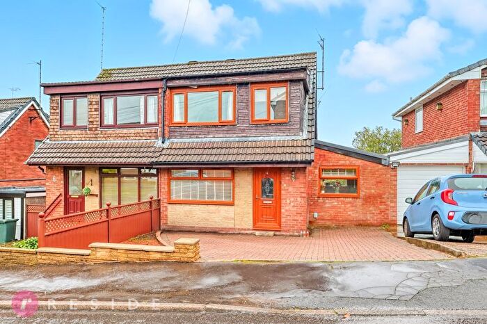 3 Bedroom Semi-detached House For Sale In Inglefield, Norden, Rochdale, OL11