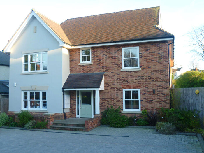 2 Bedroom Flat To Rent In Grasmere, Alexander Lane, Brentwood, Essex, CM13