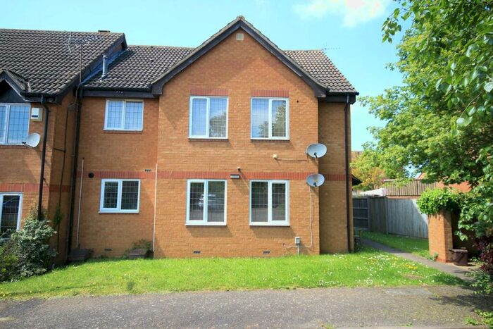 Studio To Rent In Willow Way, Toddington, LU5