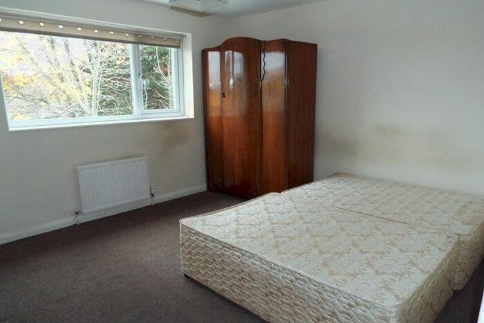 5 Bedroom Property To Rent In 30 Rushock Close, Redditch B98