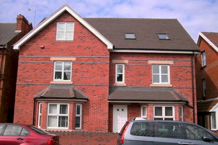 1 Bedroom Flat To Rent In Mount Pleasant, Southcrest, Redditch, B97