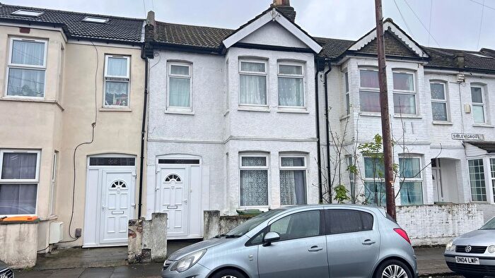 3 Bedroom Terraced House To Rent In Sibley Grove, London, E12