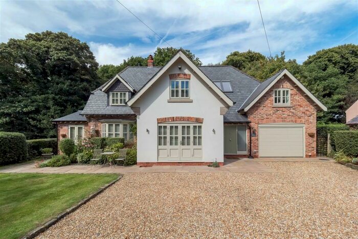 5 Bedroom Detached House For Sale In Holehouse Lane, Whiteley Green, Adlington, SK10