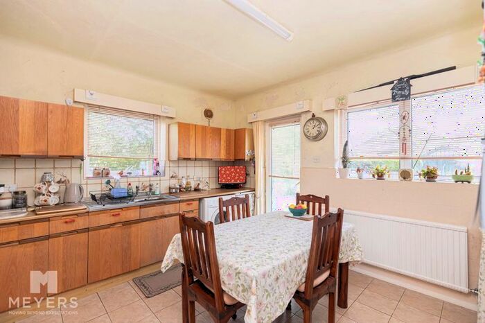 2 Bedroom Bungalow For Sale In Glendale Road, Bournemouth, BH6