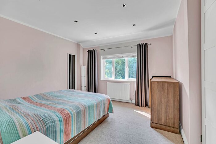 3 Bedroom Terraced House For Sale In Horton Road, Colnbrook, Slough, SL3