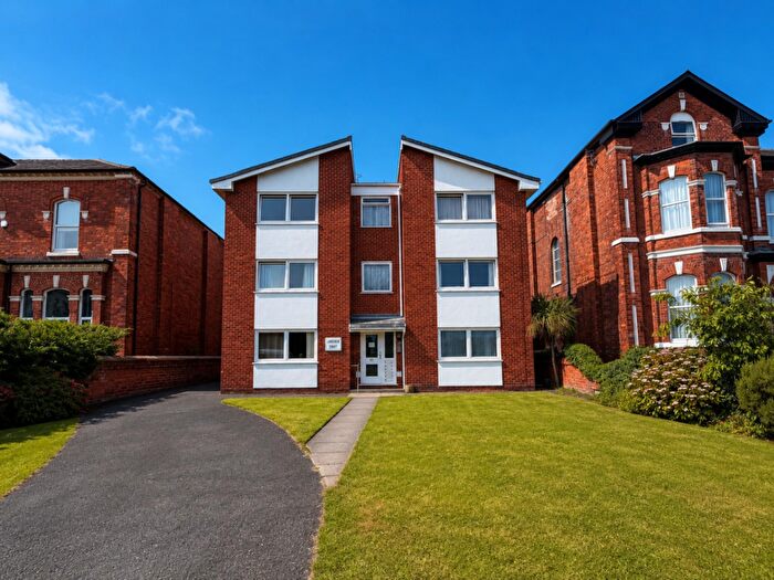 2 Bedroom Apartment For Sale In Leyland Road, Southport, Merseyside, PR9
