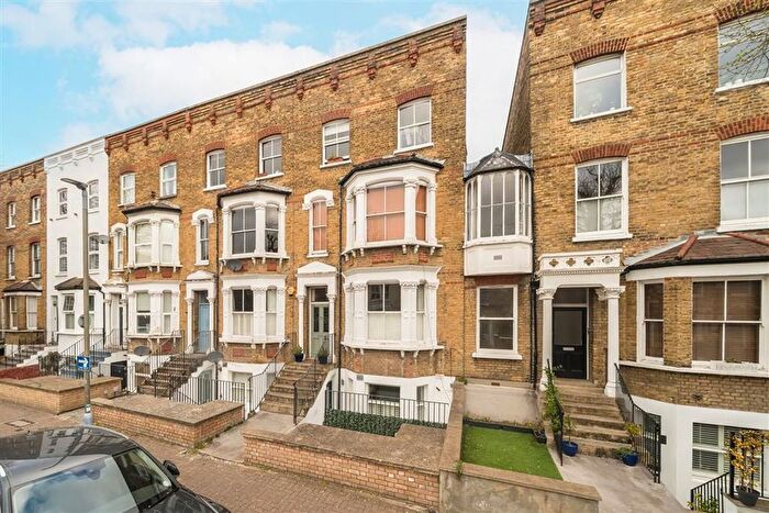 1 Bedroom Flat For Sale In Byrne Road, Balham, SW12