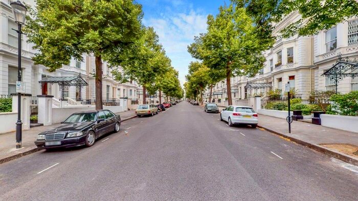 2 Bedroom Flat To Rent In Holland Park, London, W11