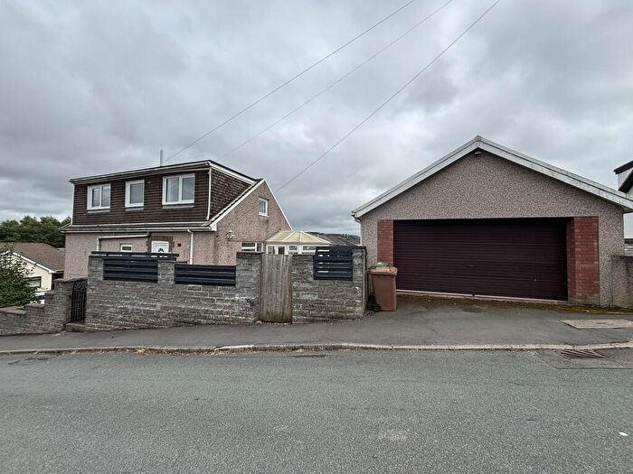 4 Bedroom Detached House To Rent In Tyn-y-coed, Ystrad Mynach, CF82