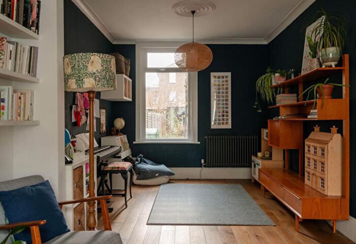 3 Bedroom Terraced House For Sale In Malvern Road, Leytonstone, London, E11