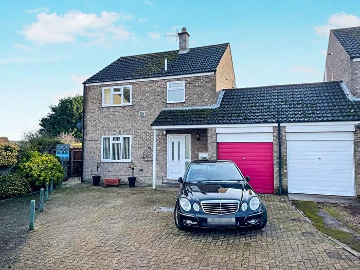 3 Bedroom Link Detached House For Sale In Edmund Road, Brandon, IP27