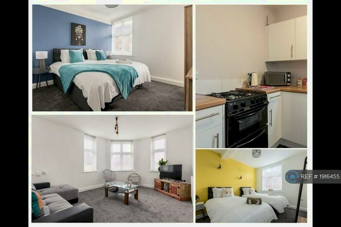 3 Bedroom Flat To Rent In *Short Term Rental*, Bournemouth, BH1