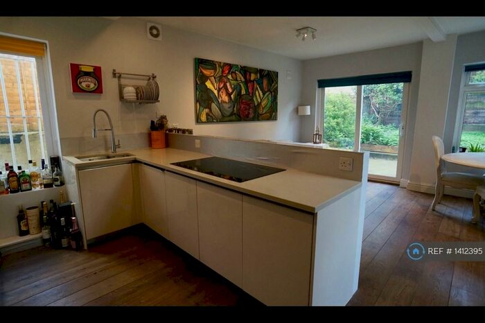 3 Bedroom Flat To Rent In Burghley Rd, London, NW5