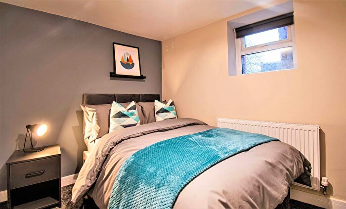 1 Bedroom House Of Multiple Occupation To Rent In East Park Parade, Osmondthorpe, Leeds, LS9