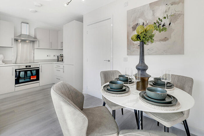 3 Bedroom Semi Detached House For Sale In Pontefract Lane, Newsam Green, Leeds, LS9