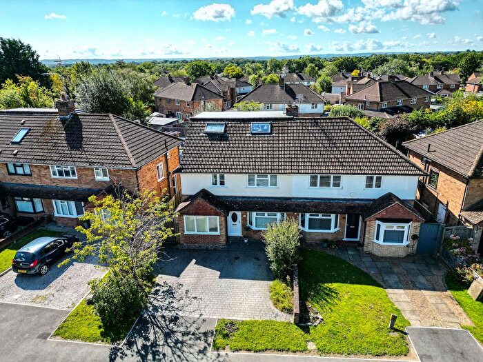 4 Bedroom Semi-detached House For Sale In Hunters Chase, South Godstone, RH9