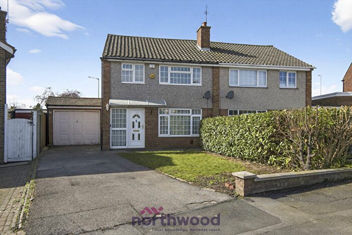 4 Bedroom Semi Detached House To Rent In Fern Drive, Taplow, SL6