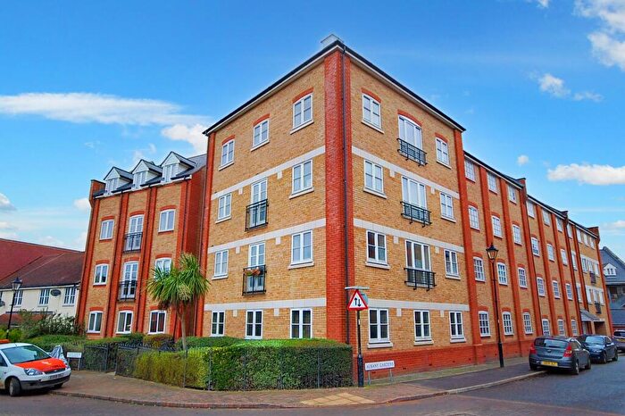 2 Bedroom Apartment To Rent In Albany Gardens, Colchester, Essex, CO2