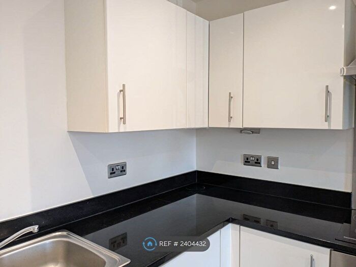 1 Bedroom Flat To Rent In Trident Point, Harrow, HA1