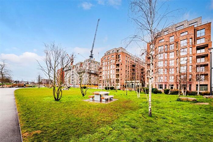 2 Bedroom Flat To Rent In Ribbon Lane, London, NW2