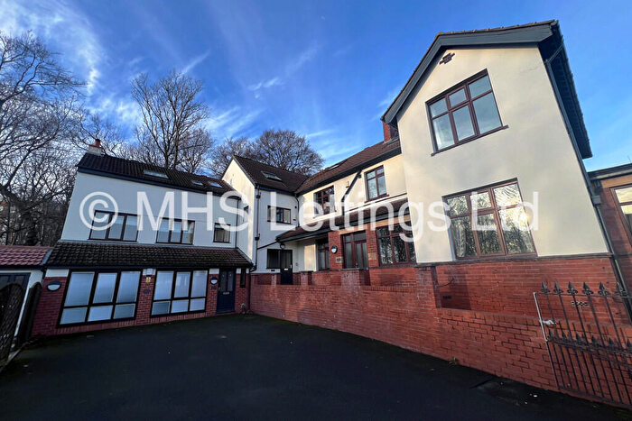 3 Bedroom Apartment To Rent In Flat, Headingley House, Ash Road, Leeds, LS6