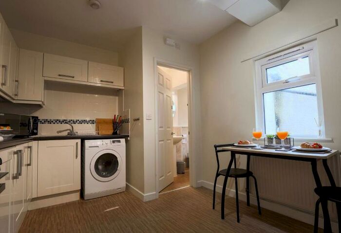 2 Bedroom Serviced Apartments To Rent In Salop Pl, Glamorgan House, Penarth, Vale Of Glamorgan, CF64