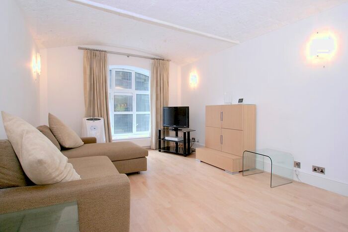 1 Bedroom Flat To Rent In Battle Bridge Lane, London SE1