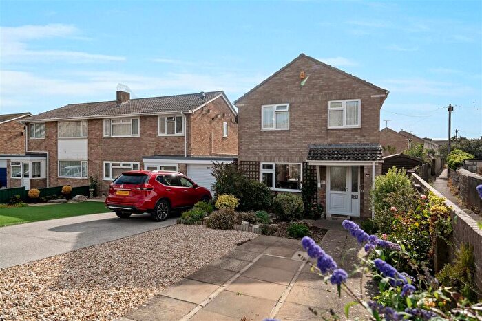 4 Bedroom Detached House For Sale In Grove Road, Portland, DT5