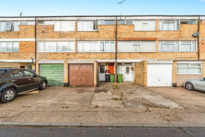 4 Bedroom Terraced House For Sale In Chester Way, Thetford, IP24